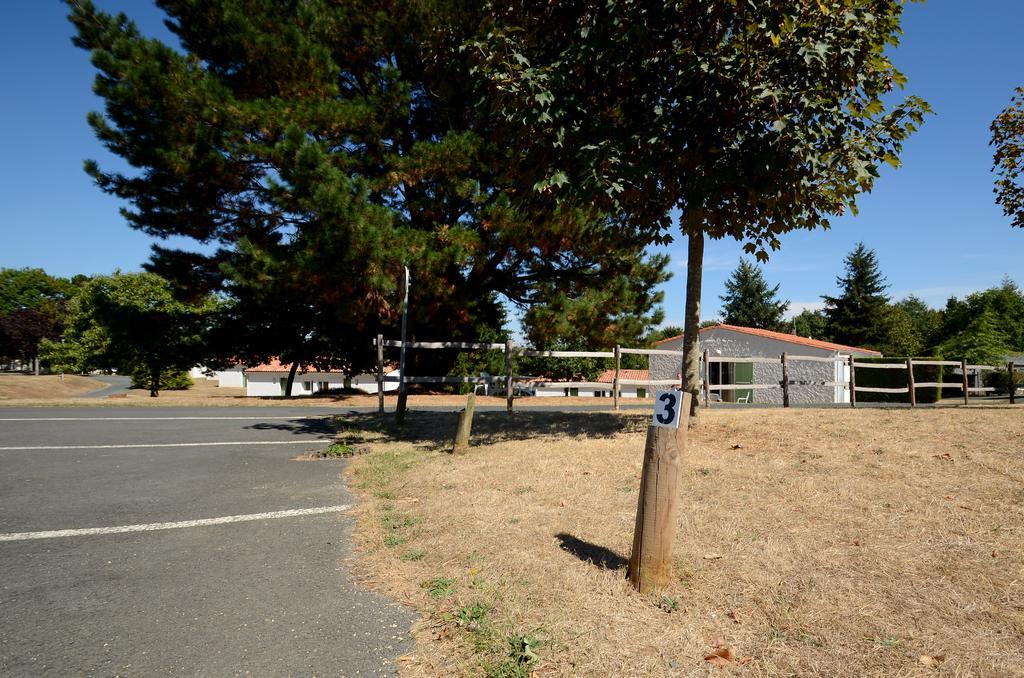 Village Vacances De Chantonnay Exterior foto